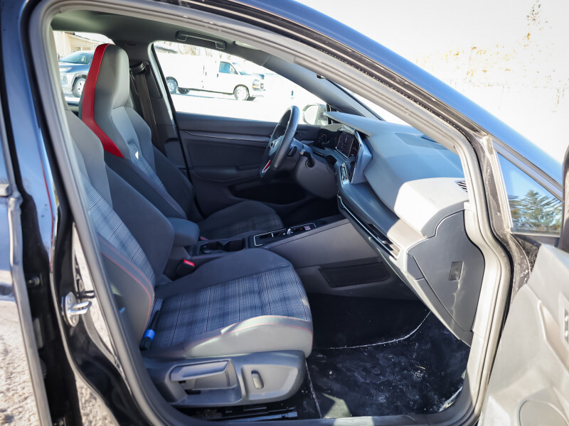 2022 Volkswagen Golf GTI - Gallery image 10