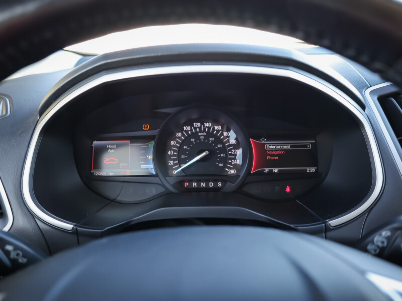 2018 Ford Edge - Gallery image 17