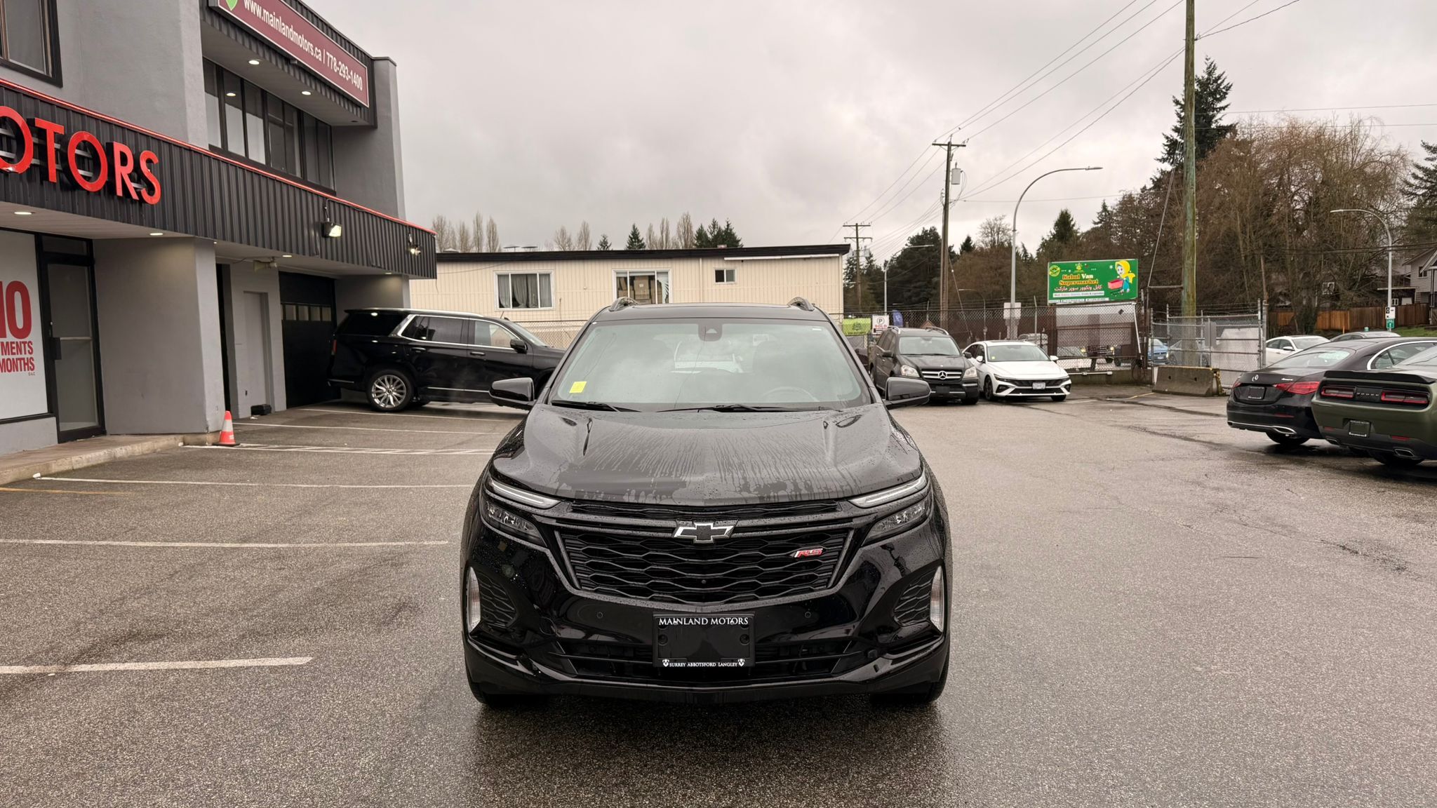2024 Chevrolet Equinox — view 2