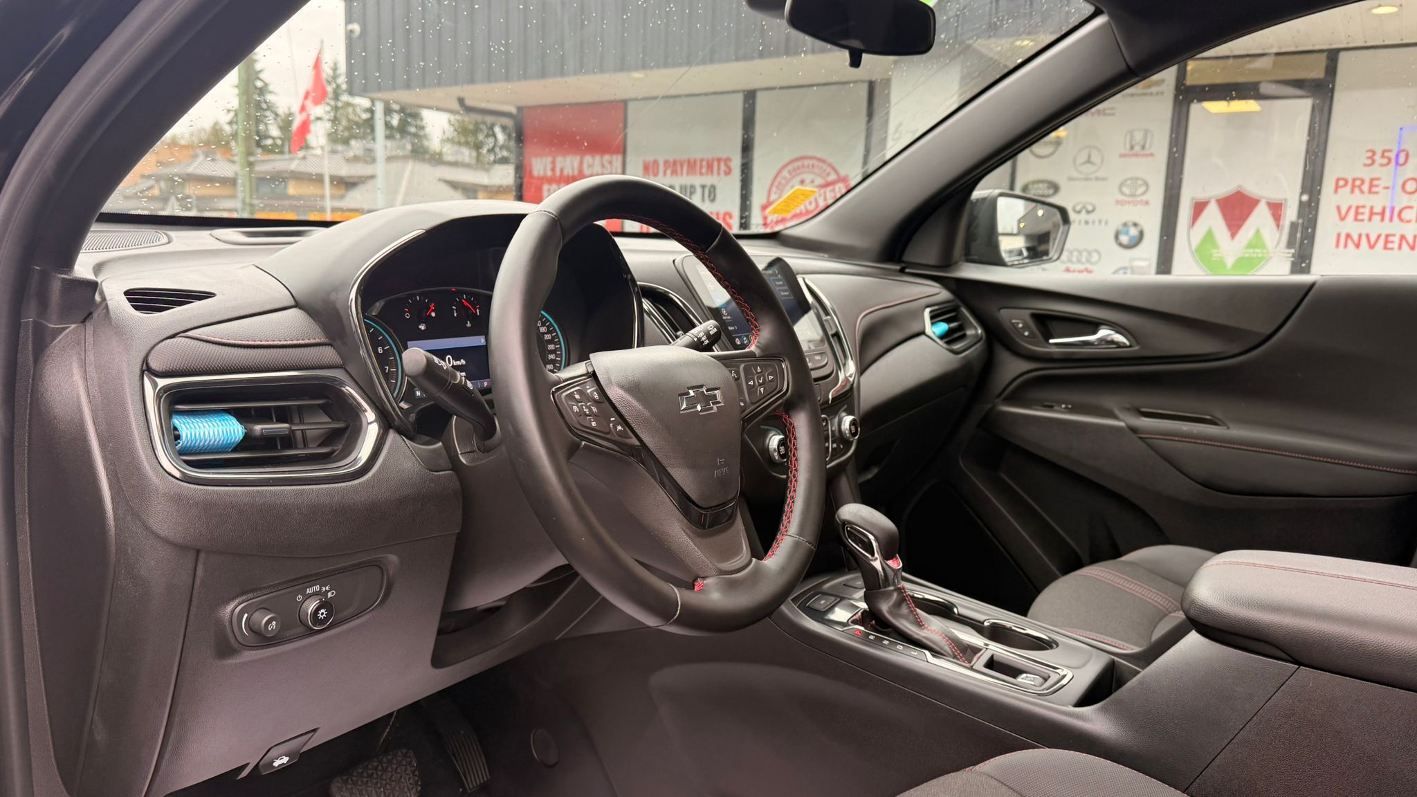 2024 Chevrolet Equinox — view 9