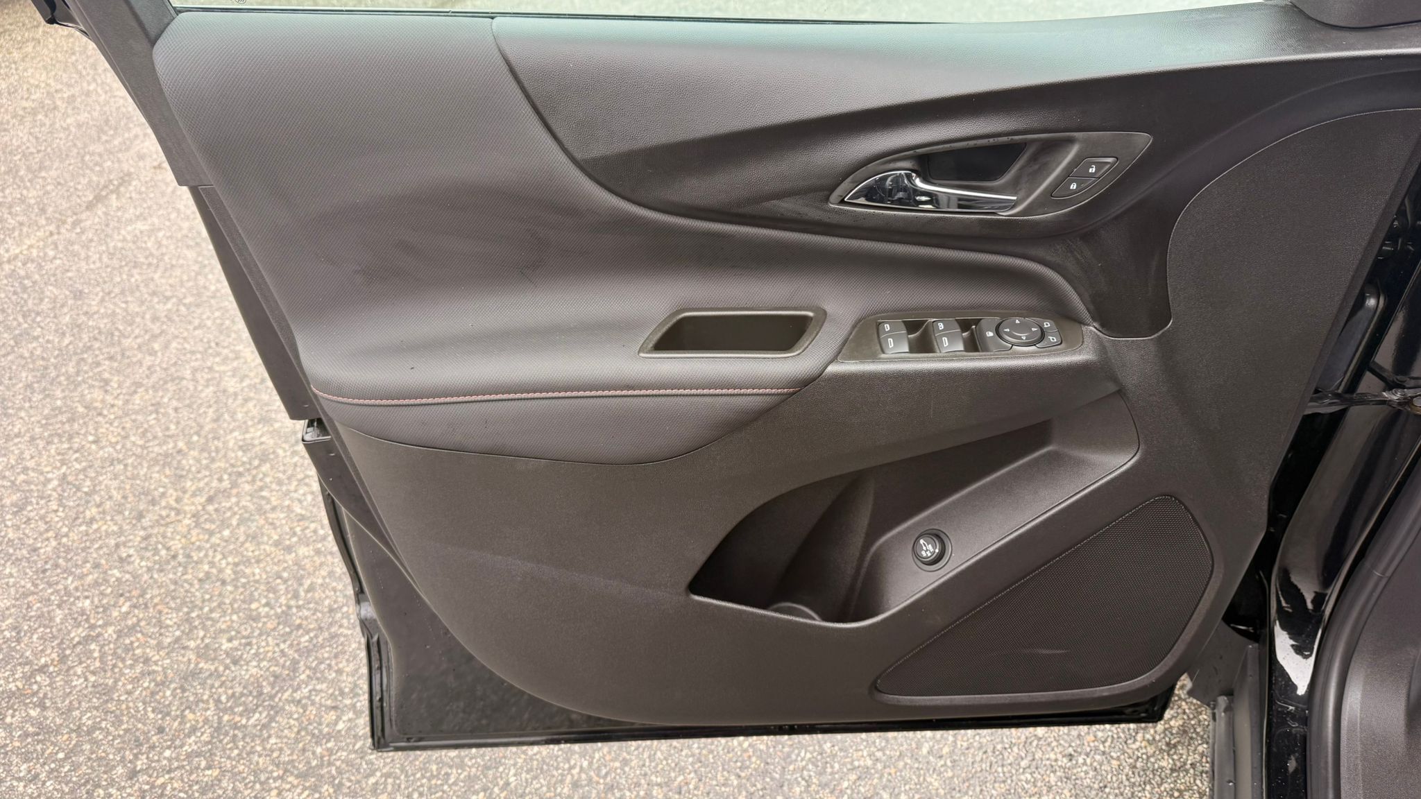 2024 Chevrolet Equinox — view 14