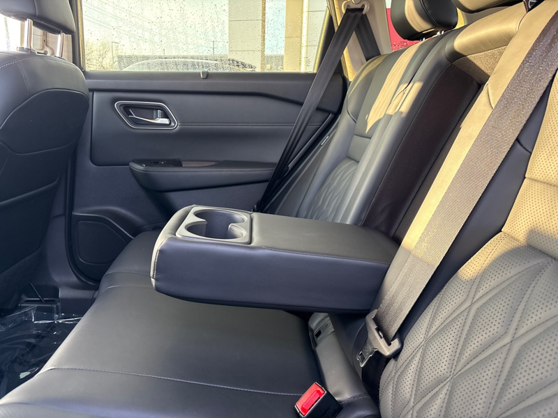 2025 Nissan Rogue - Gallery image 23