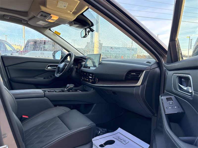 2025 Nissan Rogue - Gallery image 16