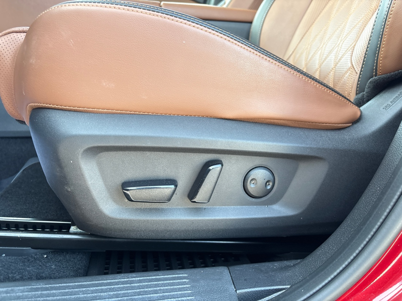 2025 Nissan Rogue - Gallery image 1