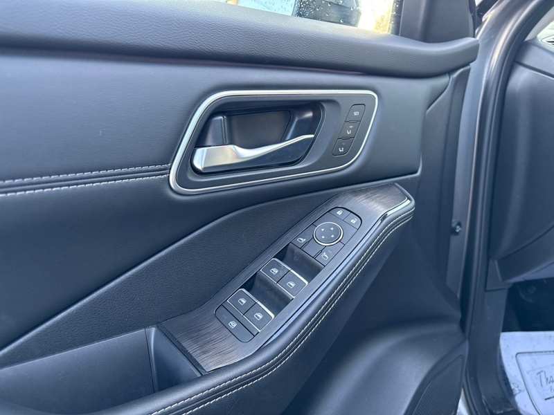 2025 Nissan Rogue - Gallery image 28