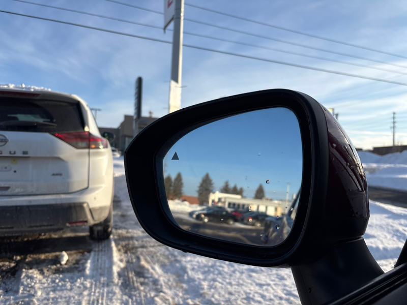 2025 Nissan Rogue - Gallery image 2