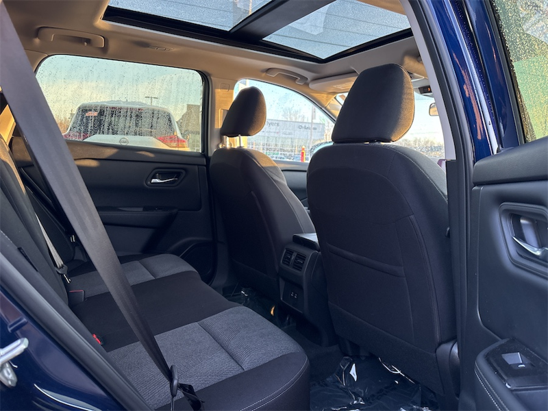 2025 Nissan Rogue - Gallery image 17