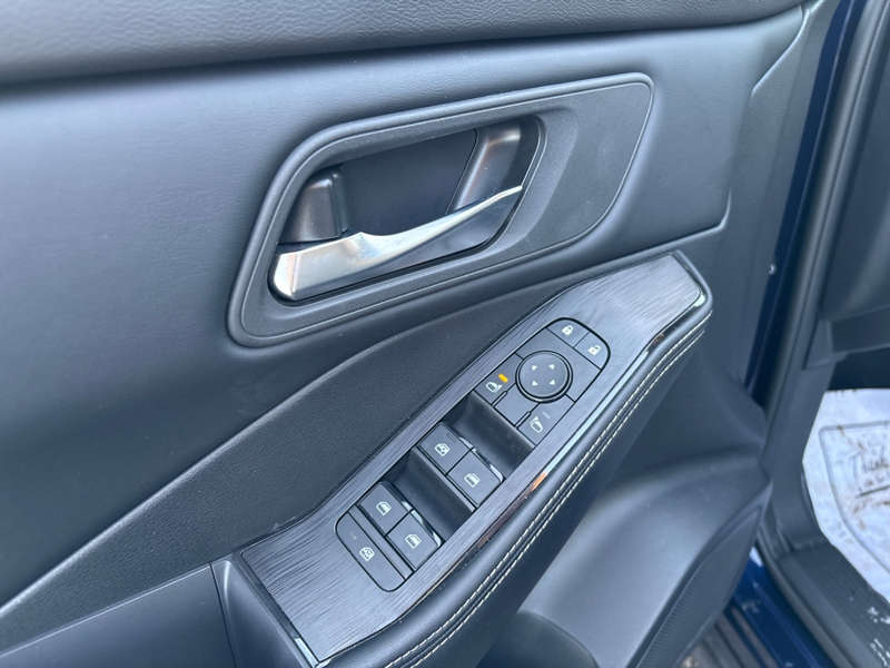 2025 Nissan Rogue - Gallery image 27