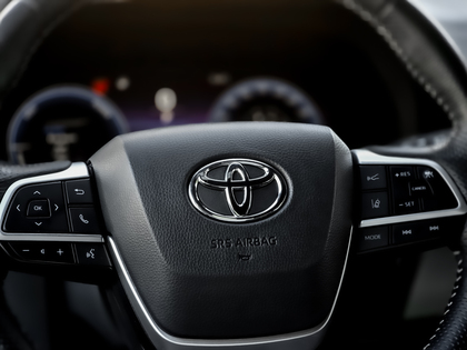 used 2025 Toyota Sienna car, priced at $63,495