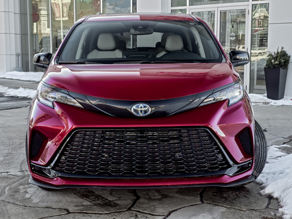 used 2025 Toyota Sienna car, priced at $63,495