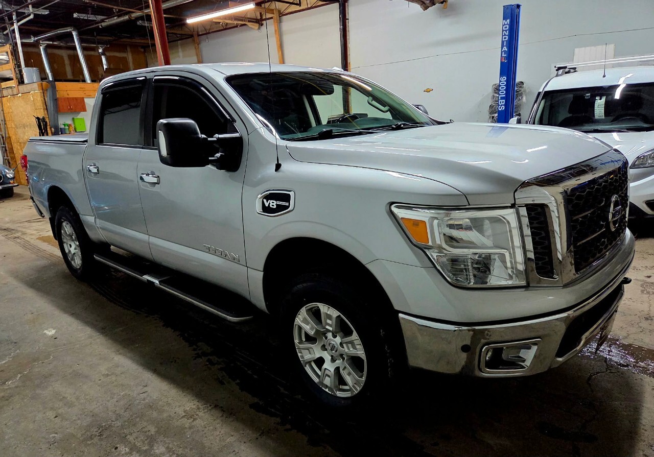 2017 Nissan Titan