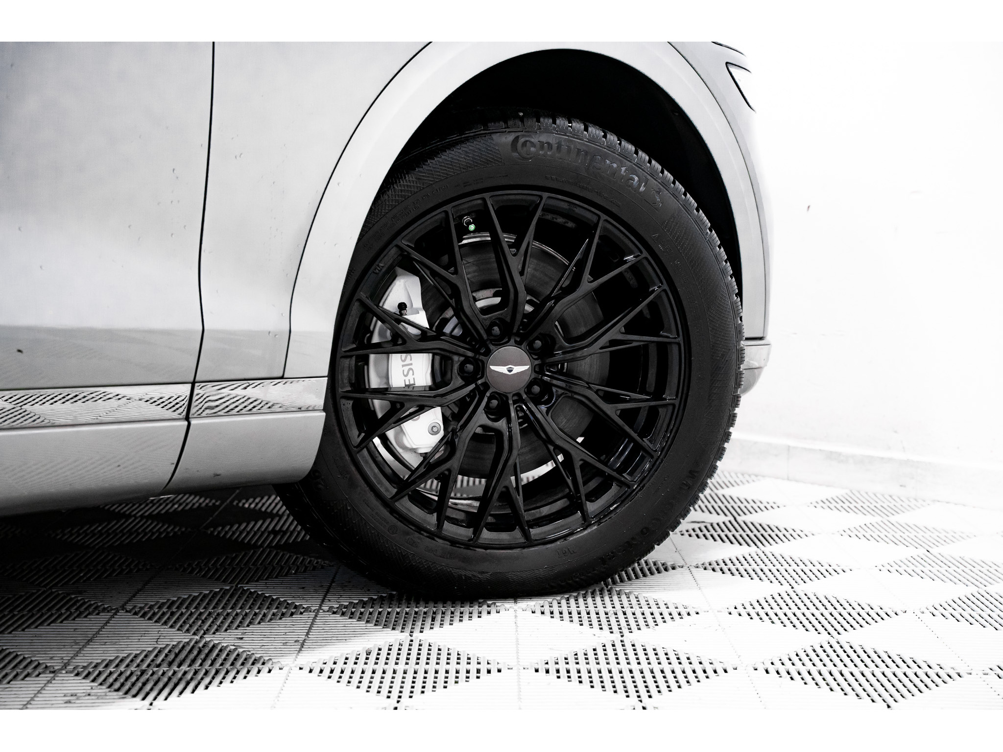 2025 Genesis Electrified GV70