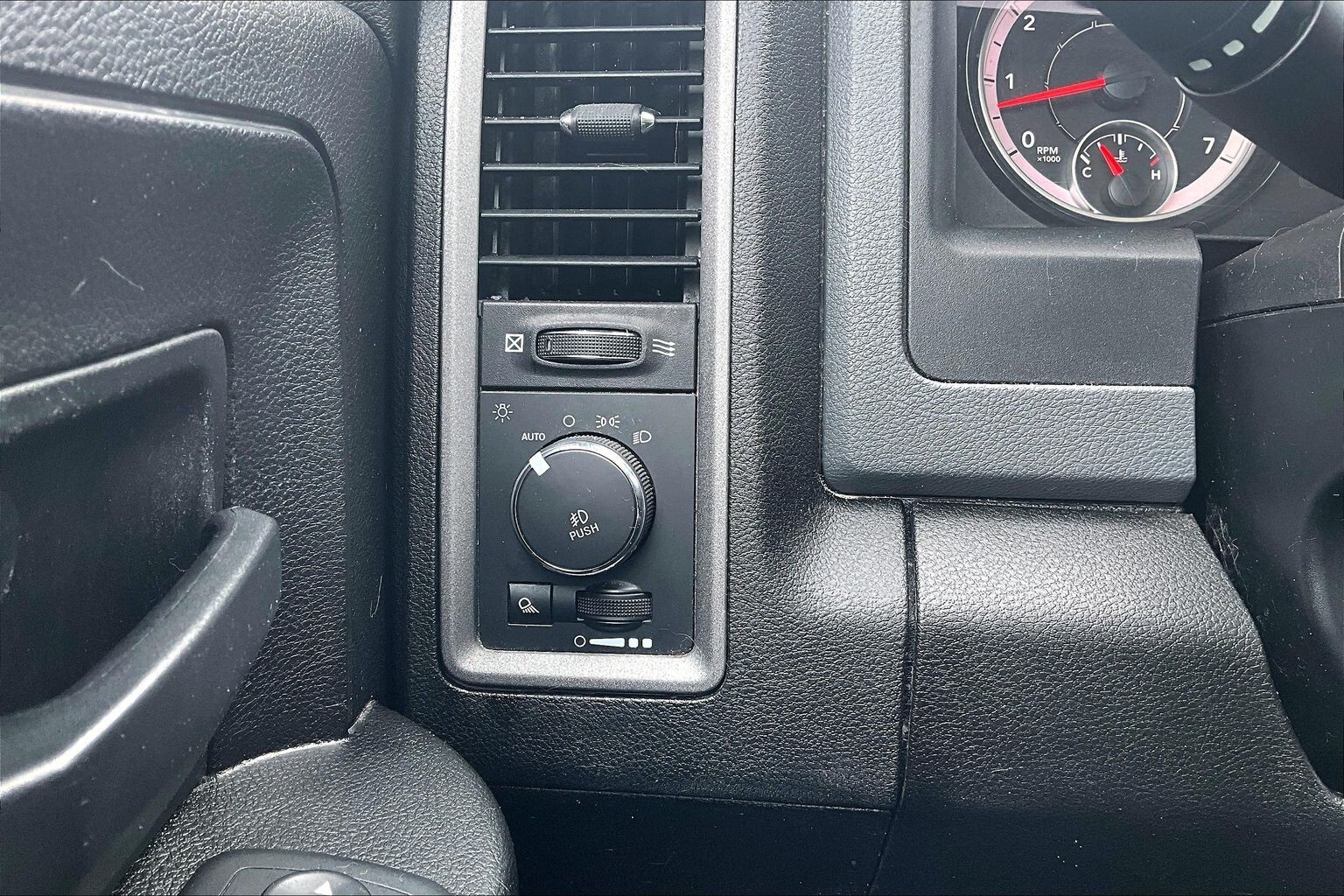 2019 RAM 1500 CLASSIC