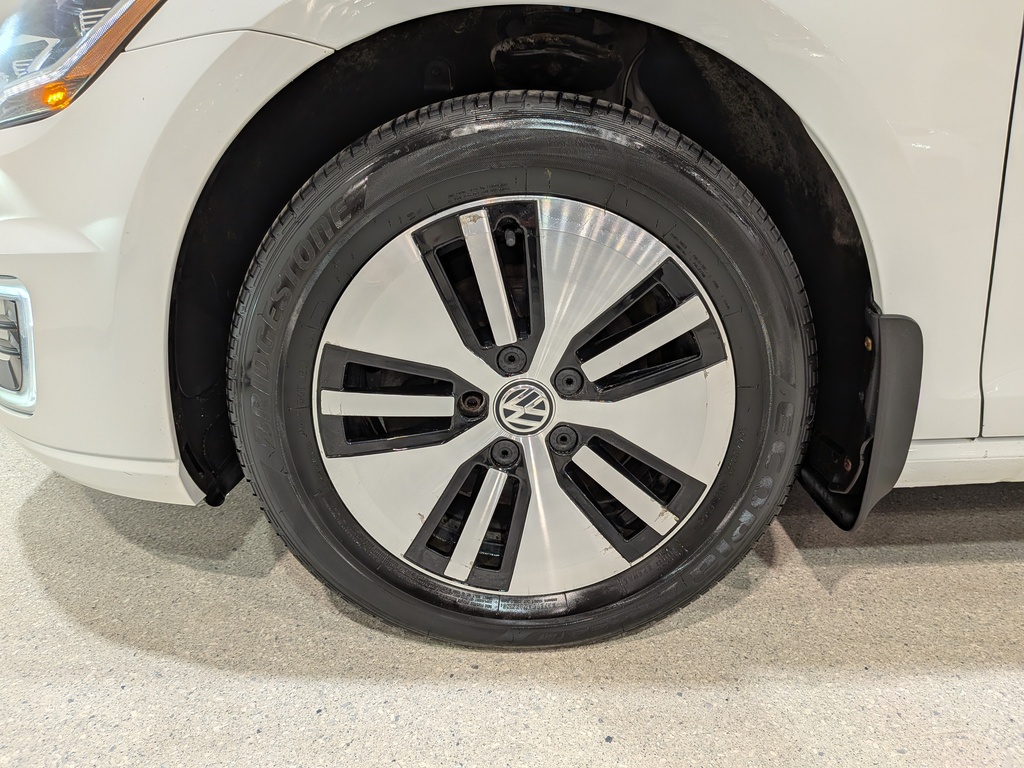 Volkswagen E-Golf 2020