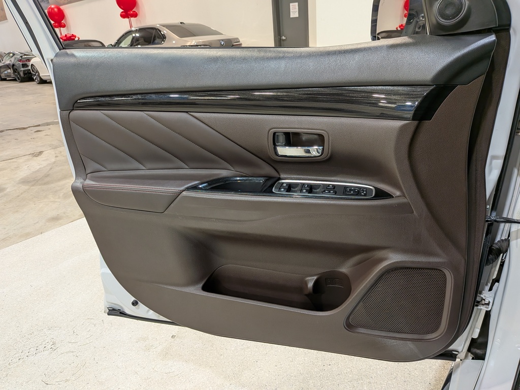 Mitsubishi Outlander PHEV 2018