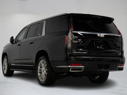 used 2024 Cadillac Escalade ESV car, priced at $69,900