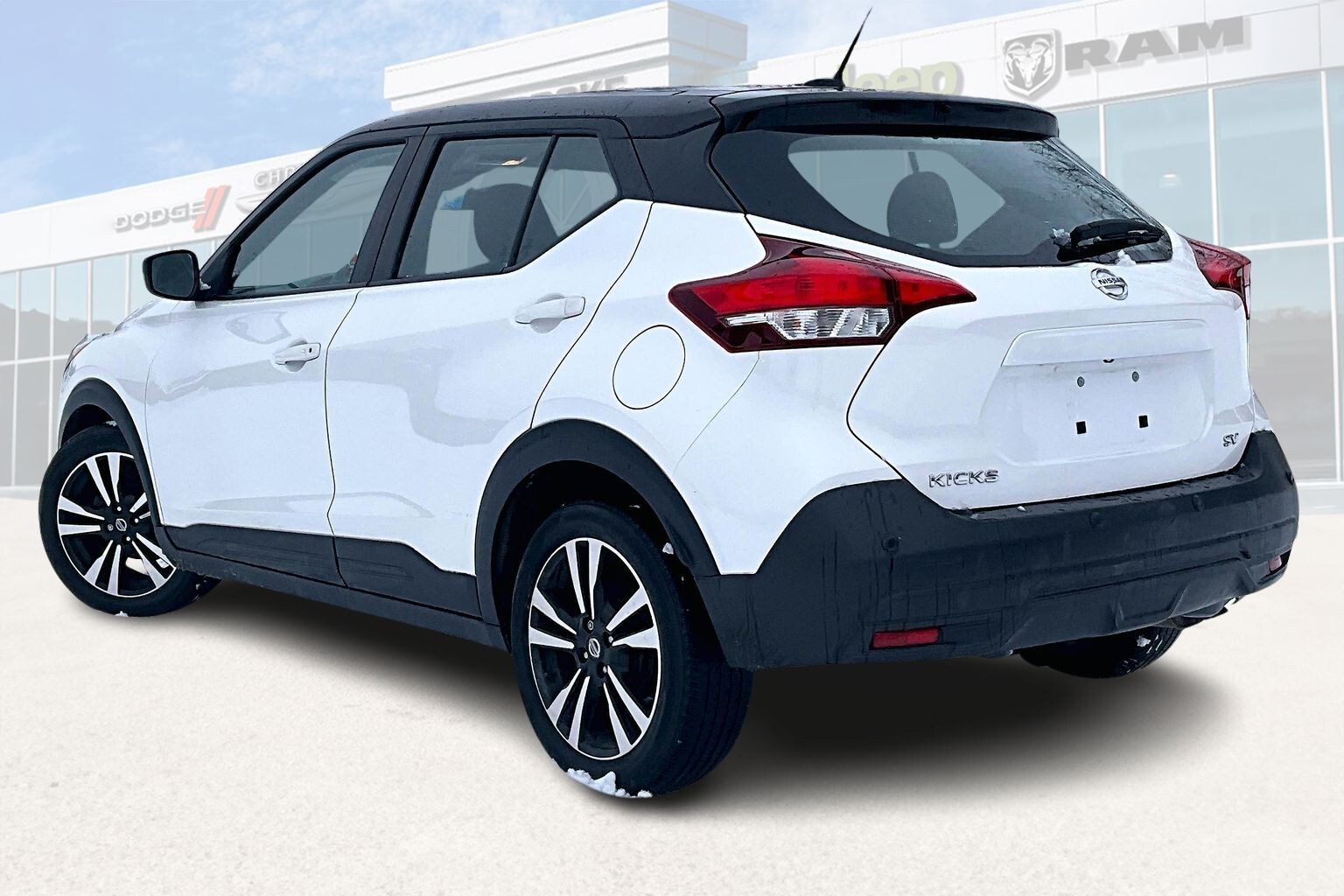 2020 NISSAN KICKS