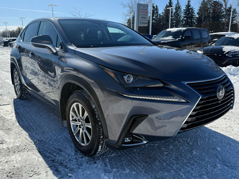 2020 Lexus NX 300h - Gallery image 3