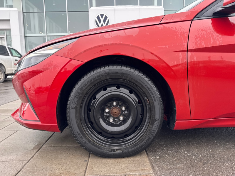 2022 Hyundai Elantra - Gallery image 12