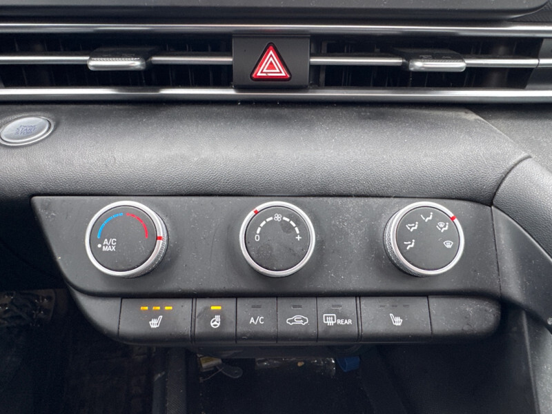 2022 Hyundai Elantra - Gallery image 17