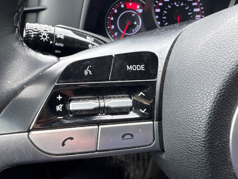 2022 Hyundai Elantra - Gallery image 15