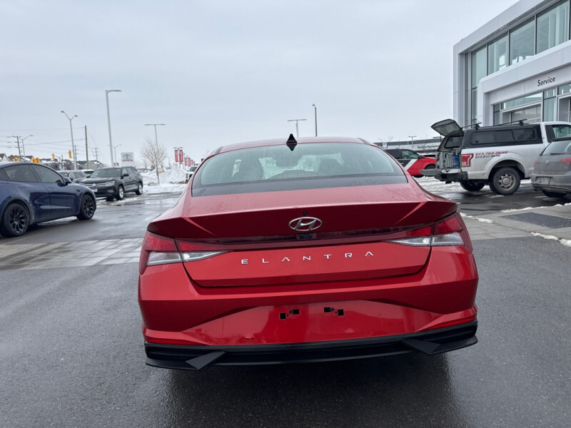 2022 Hyundai Elantra - Gallery image 6