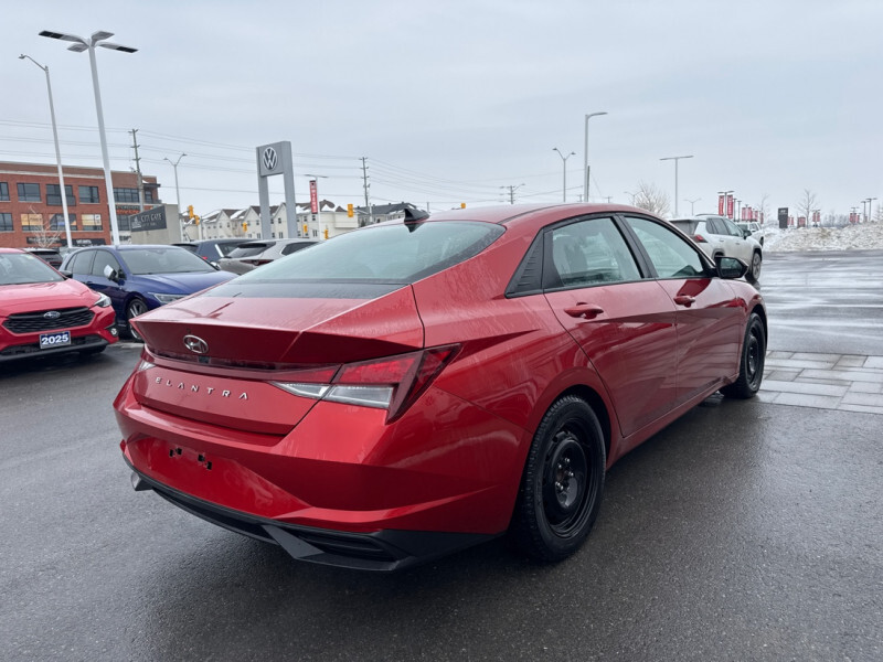2022 Hyundai Elantra - Gallery image 5