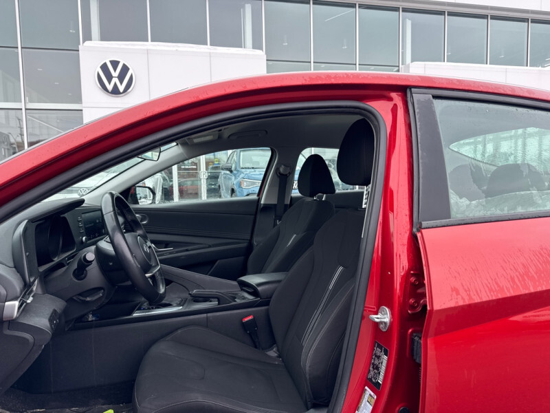 2022 Hyundai Elantra - Gallery image 11