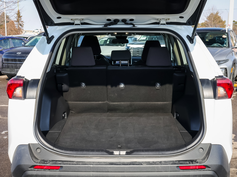 2024 Toyota RAV4 - Gallery image 9