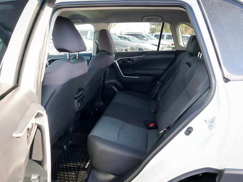 2024 Toyota RAV4 - Gallery image 8