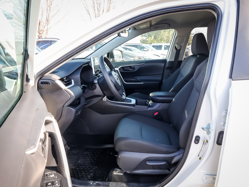 2024 Toyota RAV4 - Gallery image 7