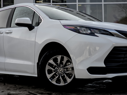 used 2025 Toyota Sienna car, priced at $56,495