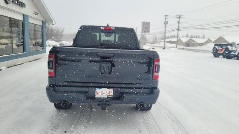 2022 RAM RAM 1500 Crew Cab 4x4 (DT)