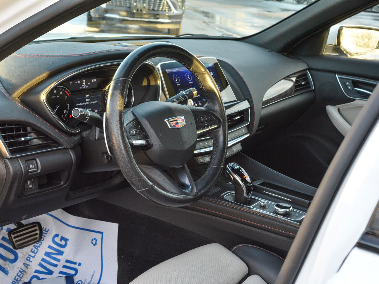 2022 Cadillac CT5 - Gallery image 11