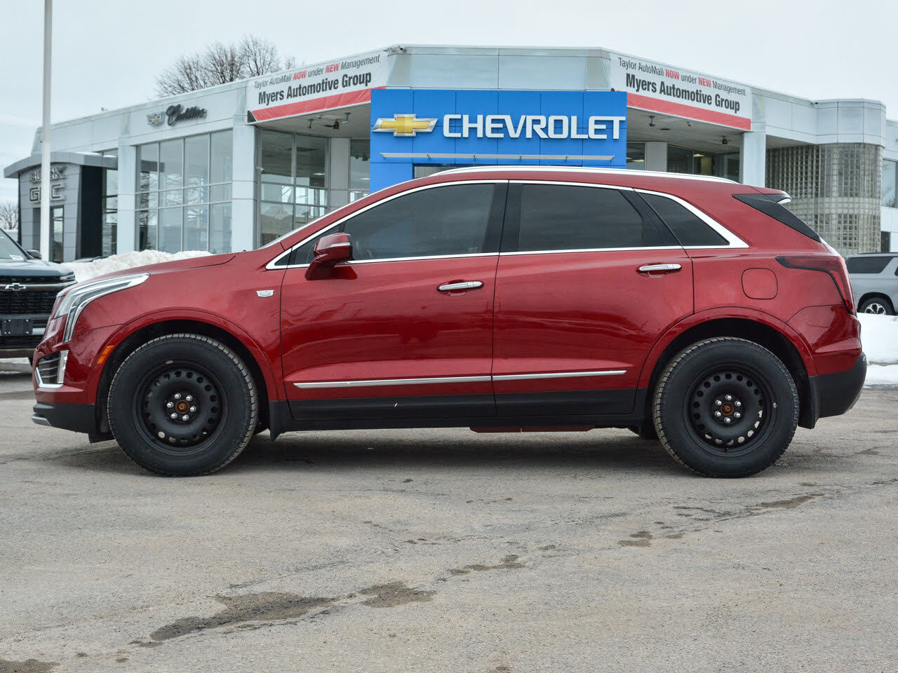 2023 Cadillac XT5 - Gallery image 2