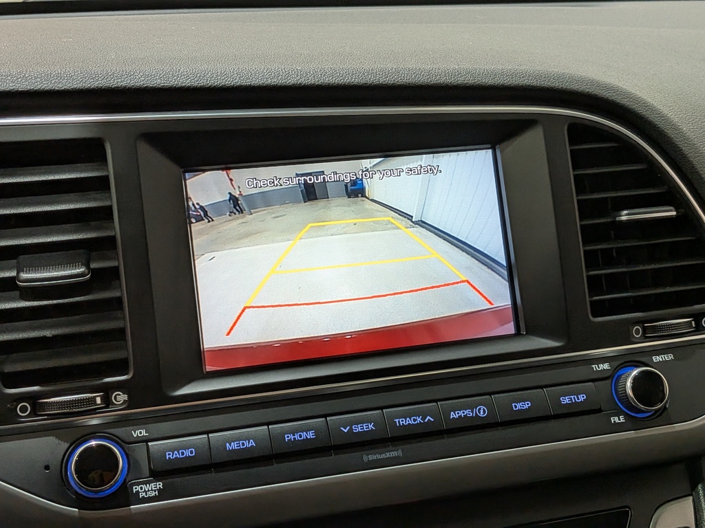 Hyundai Elantra 2017