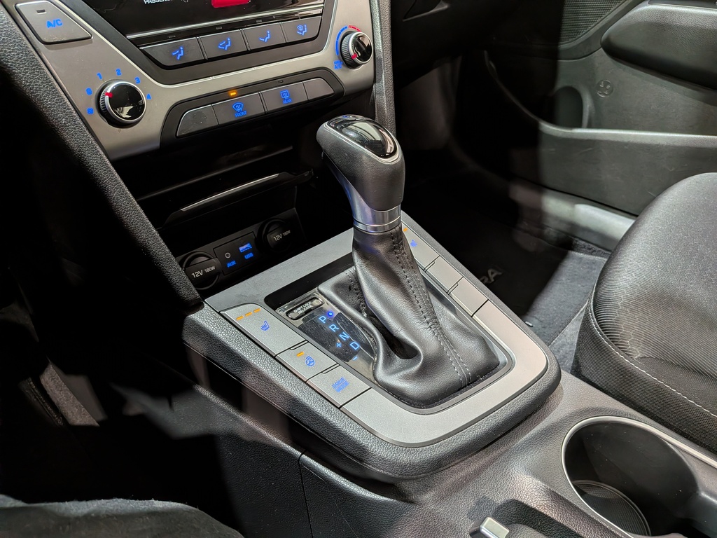 Hyundai Elantra 2017