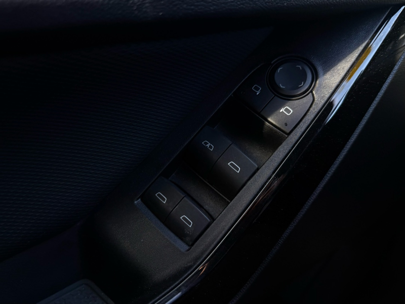 2025 Chevrolet Equinox - Gallery image 11