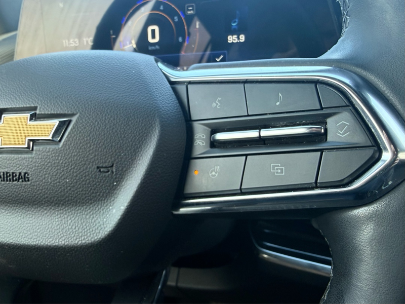 2025 Chevrolet Equinox - Gallery image 16