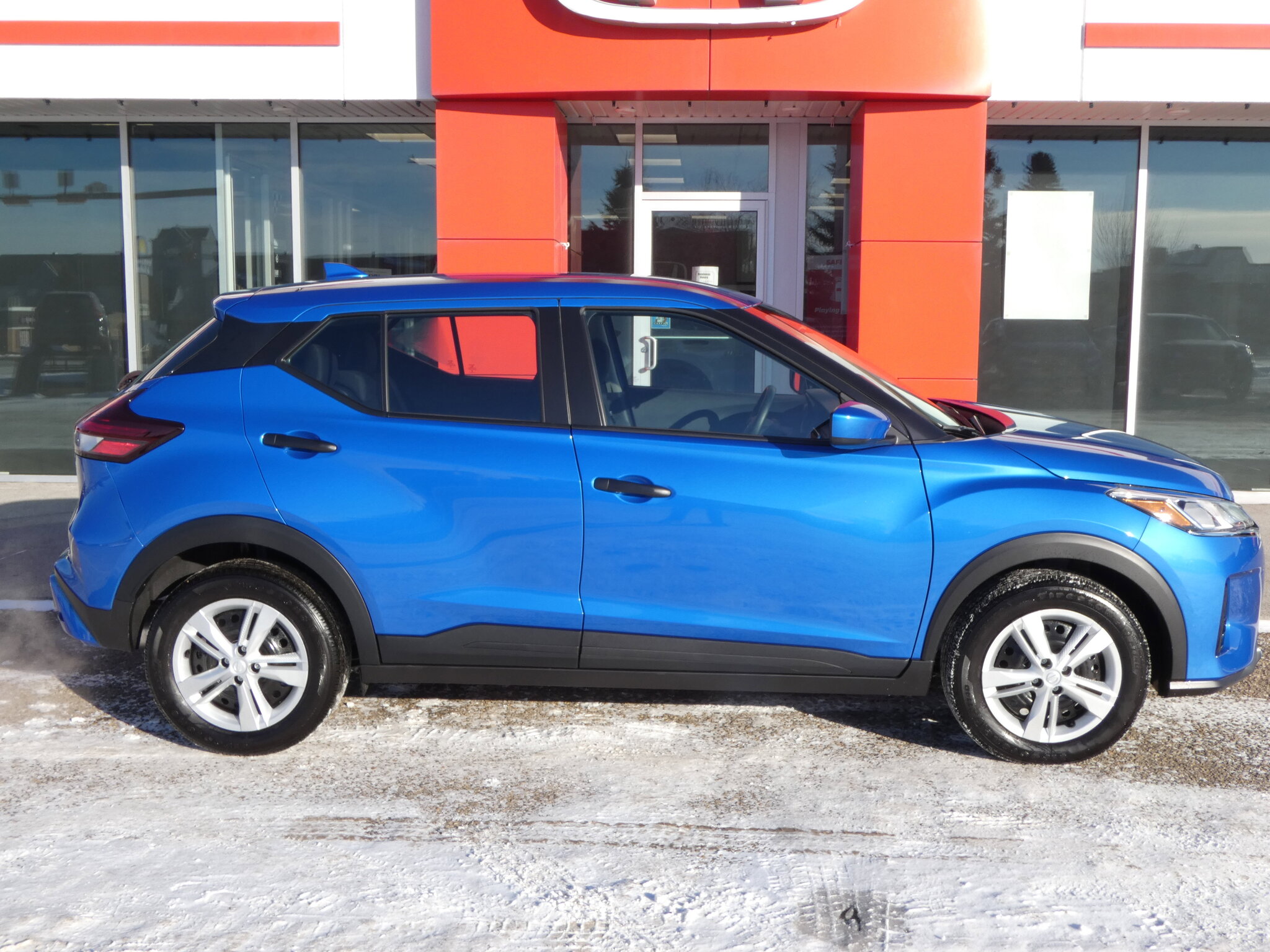 2025 Nissan Kicks Play