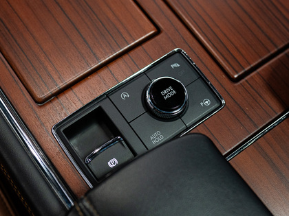 used 2021 Lincoln Navigator car, priced at $53,900