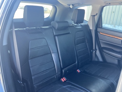 used 2017 Honda CR-V car, priced at $27,900