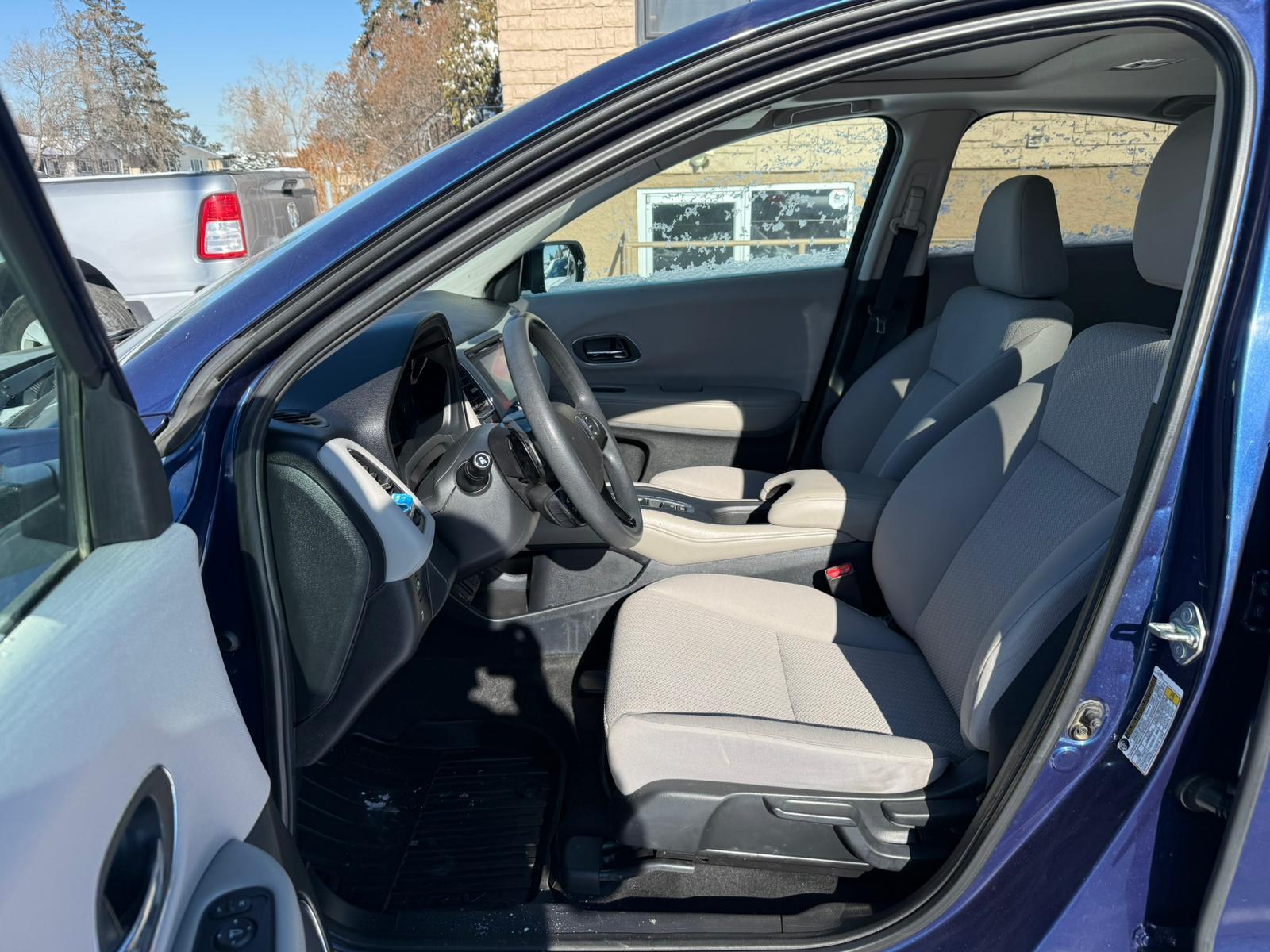 2017 Honda HR-V — view 7