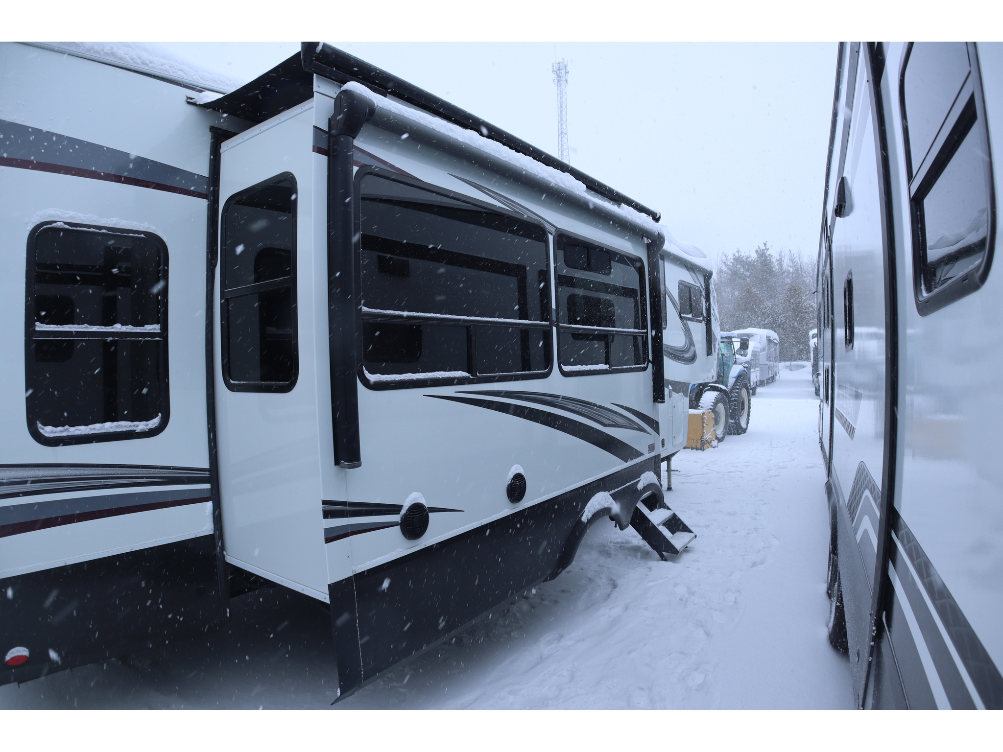 2021 Grand Design Solitude