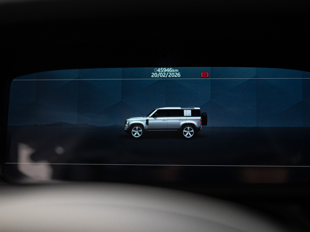 2023 Land Rover Defender 110 SE, Toronto, Cash