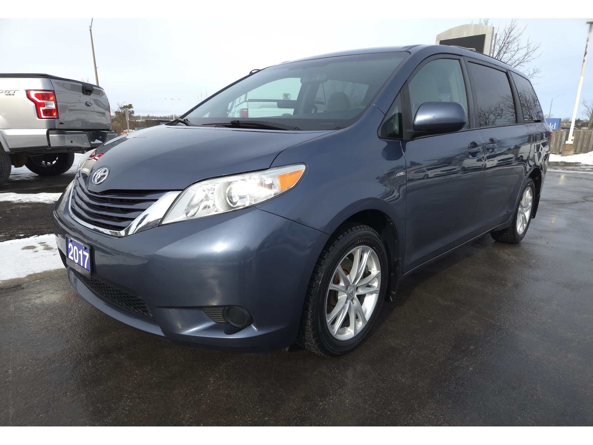2017 Toyota Sienna
