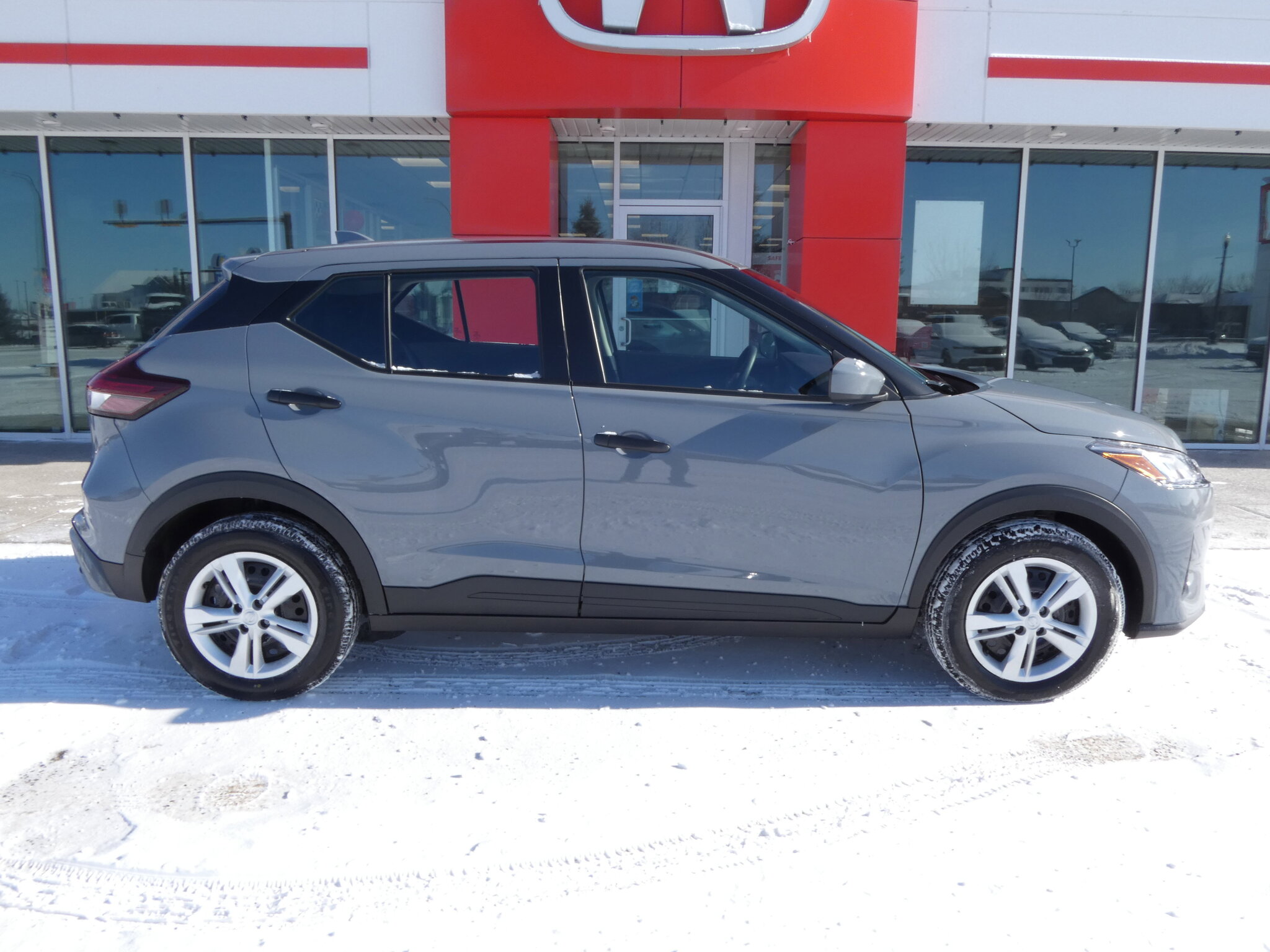 2025 Nissan Kicks Play