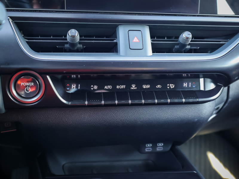 2024 Lexus UX 250h - Gallery image 20