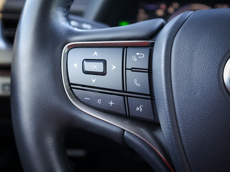 2024 Lexus UX 250h - Gallery image 15