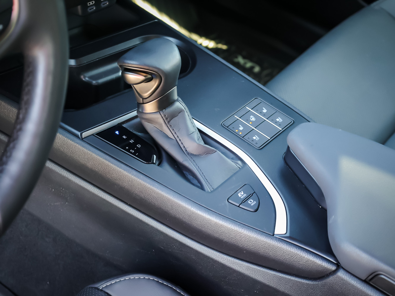 2024 Lexus UX 250h - Gallery image 14